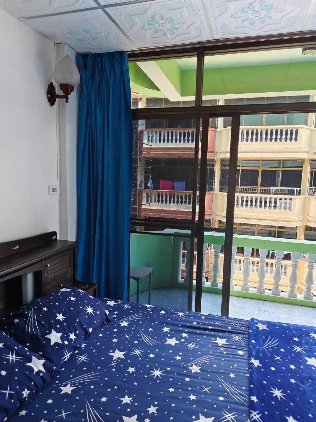 Yuri Guesthouse Bãi biển Jomtien Ngoại thất bức ảnh